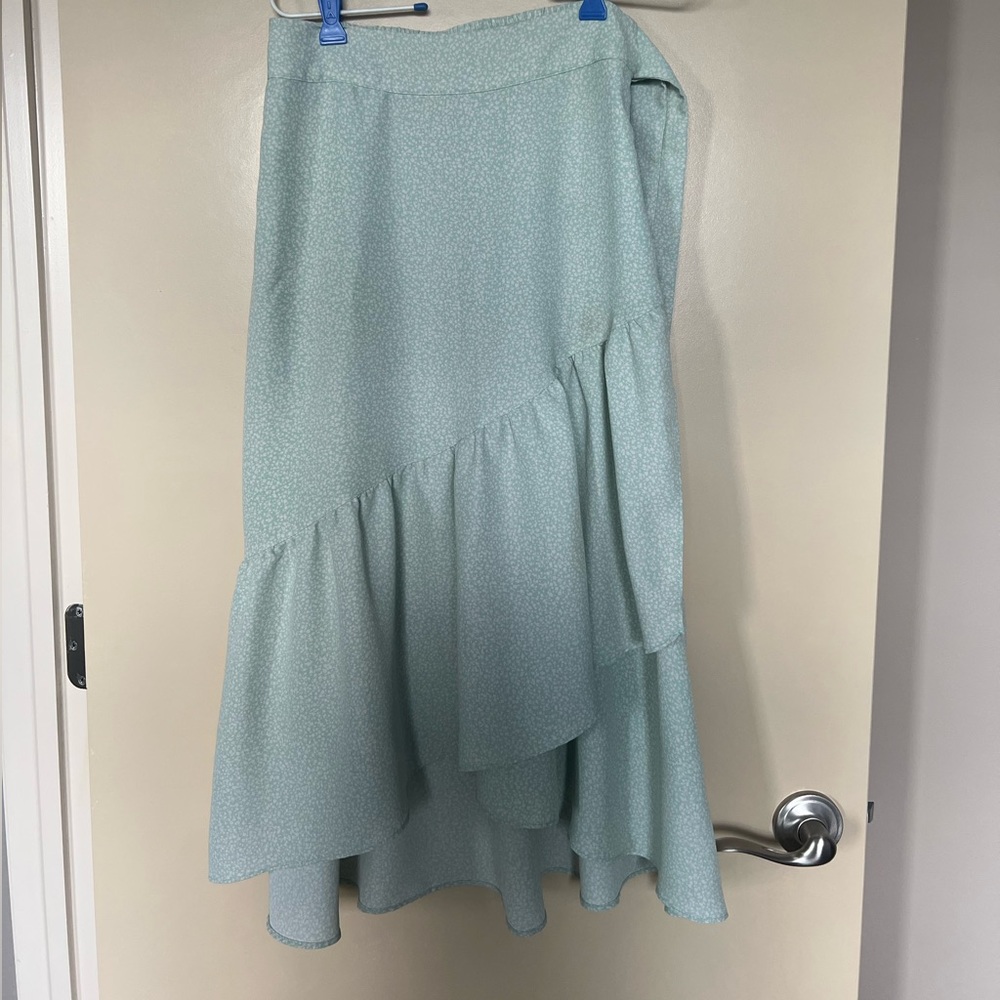 Green floral midi skirt by Lauren Conrad